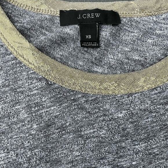 J.CREW women’s size XS gray T-shirt with chest pocket and gold ribbon neck - Picture 4 of 5